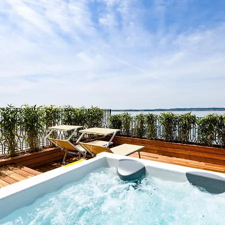 Flaminia Hotel 4*