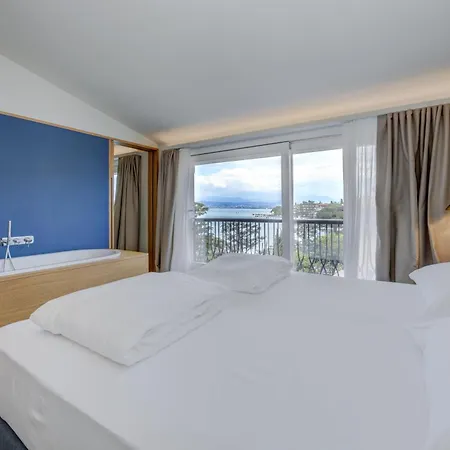 Flaminia Hotel 4*