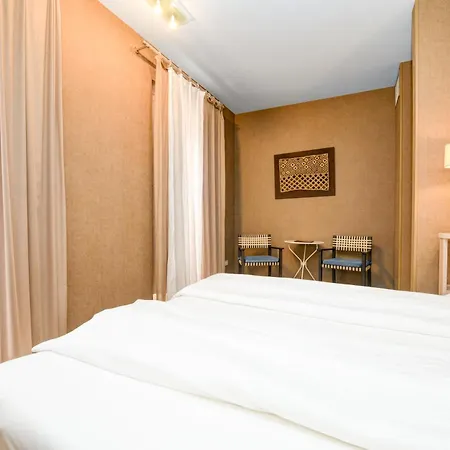 Flaminia 4*