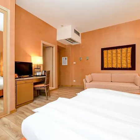 Flaminia 4*